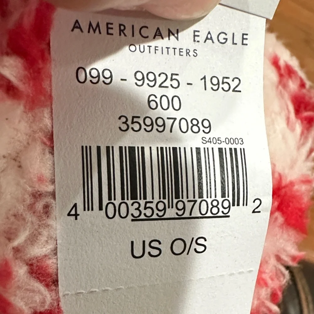 American Eagle Outfitters Vibrant Red and White Plush Throw